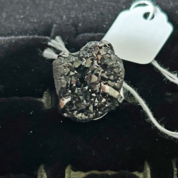 GEODE RING, GENUINE BLACK AGATE, REAL GEM CHUNK REALLY SPARKLES, WITH SILVER-TON - Picture 1 of 4